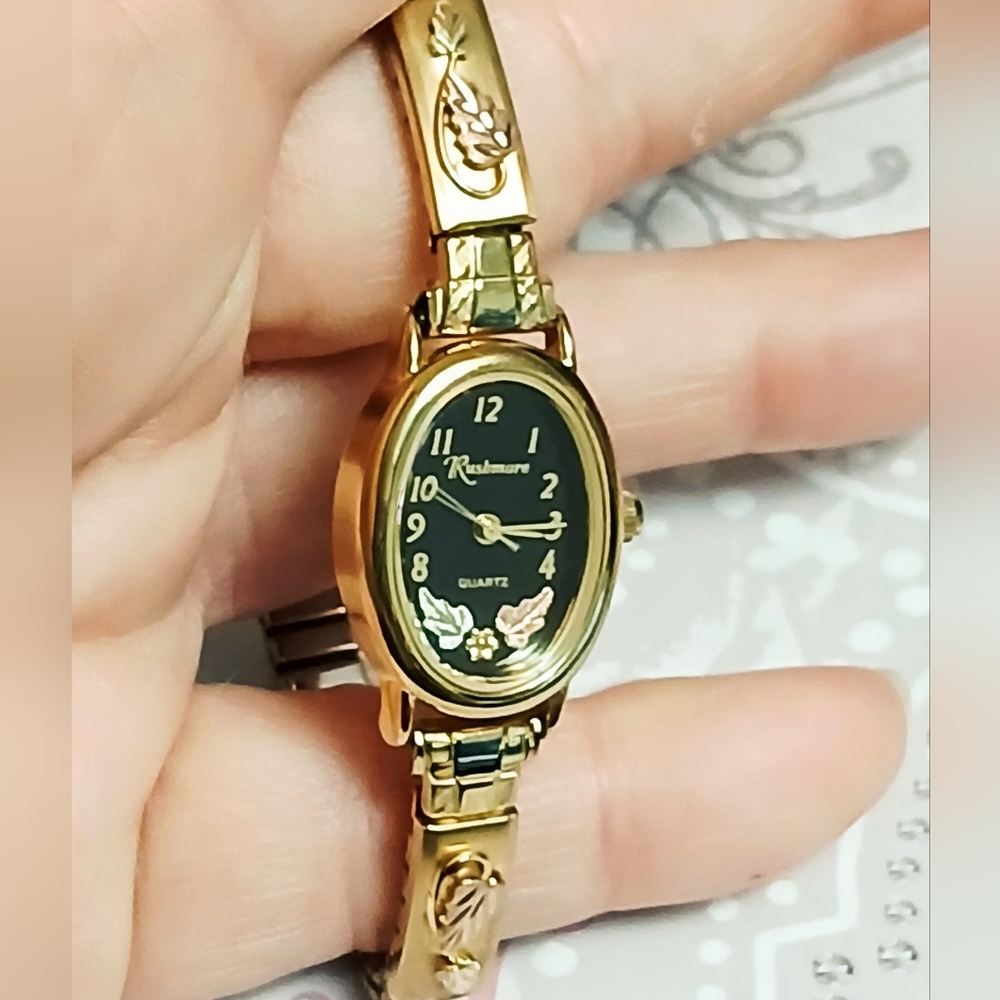 Rushmore 12K Black Hills Gold Watch Golden Band With Rose/Yellow Gold Leaves